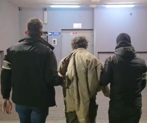 Oszuści przejęli ponad 1500 kont na Facebooku, żeby wyłudzać pieniądze. Gang młodych informatyków rozbity