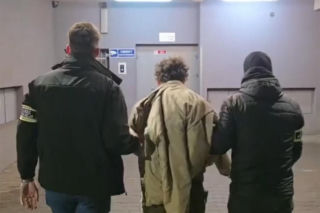 Oszuści przejęli ponad 1500 kont na Facebooku, żeby wyłudzać pieniądze. Gang młodych informatyków rozbity