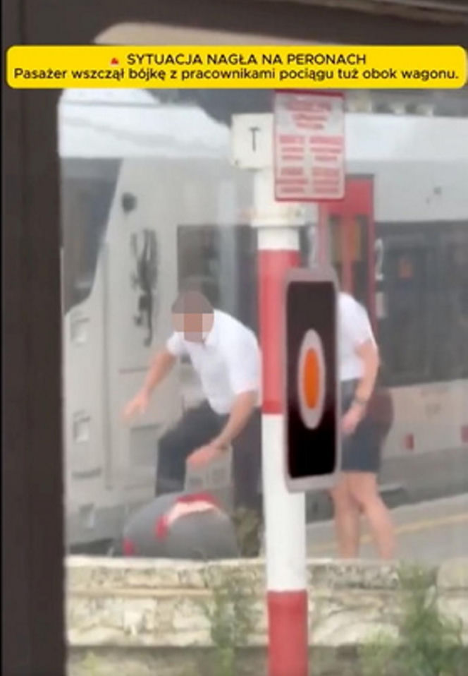Szokujące sceny na peronie w Wejherowie! Bójka agresywnego pasażera z konduktorem