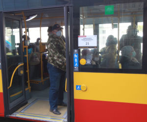 Tłumy w autobusach