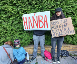 Trwa protest przed siedzibą Straży Granicznej