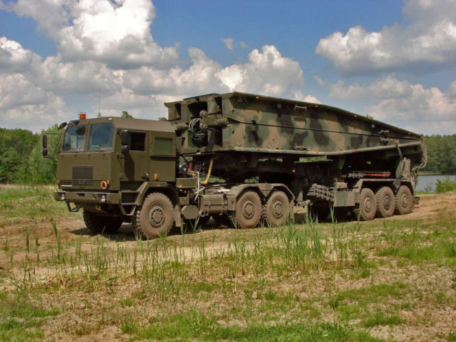 Kolejna Daglezja MS-20 odebrana. Wojsko polskie z nowym mostem towarzyszącym