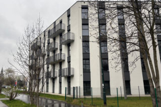 Dom przy ul. Jutrzenka 4 w Krakowie i sąsiedni akademik