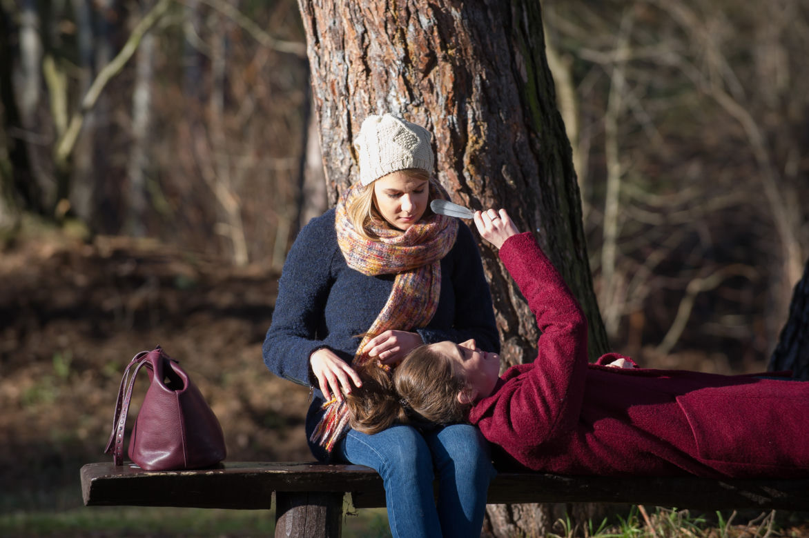Na Wspólnej odc. 2251. Ola (Marta Wierzbicka), Klaudia (Julia Trembecka)