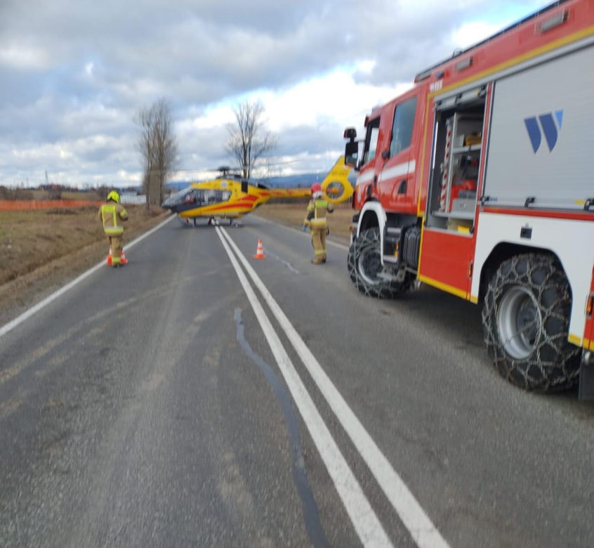Białka Tatrzańska. Dziecko ranne w kraksie na DK 49. Lądował śmigłowiec LPR