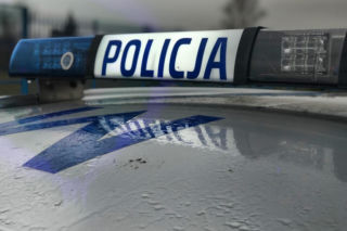 Policjant zastrzelił napastnika z nożem. Wcześniej wtargnął na teren firmy i zaatakował pracowników