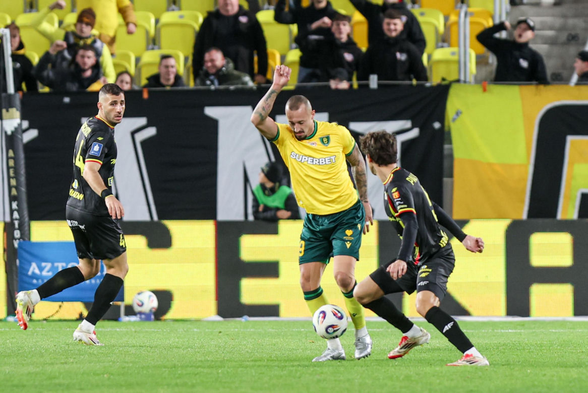 Mecz GKS Katowice - Korona Kielce. Ponad 12 tysięcy kibiców zobaczyło heroiczne zwycięstwo