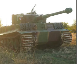 Od Waffen-SS do armii francuskiej. Czołg Tygrys I z Saumur znów jeździ