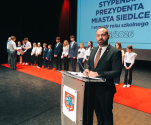 Najzdolniejsi uczniowie odebrali stypendia Prezydenta Miasta Siedlce