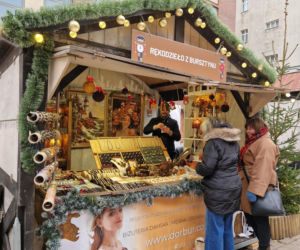 Gdański Jarmark Bożonarodzeniowy 2025: Ceny z kosmosu? Sandwich za 89 zł i grzaniec za...