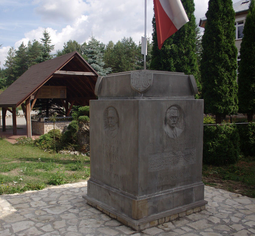 Ta wieś w Małopolsce przez ponad 100 lat była miastem. Średniowieczny zamek przekształcono tam w kościół 