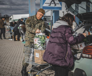 Terytorialsi pomagają uchodźcom z Ukrainy. Wspierają punkty recepcyjne [ZDJĘCIA]