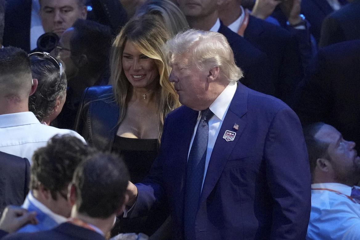 Melania Trump w skórze na urodzinach męża