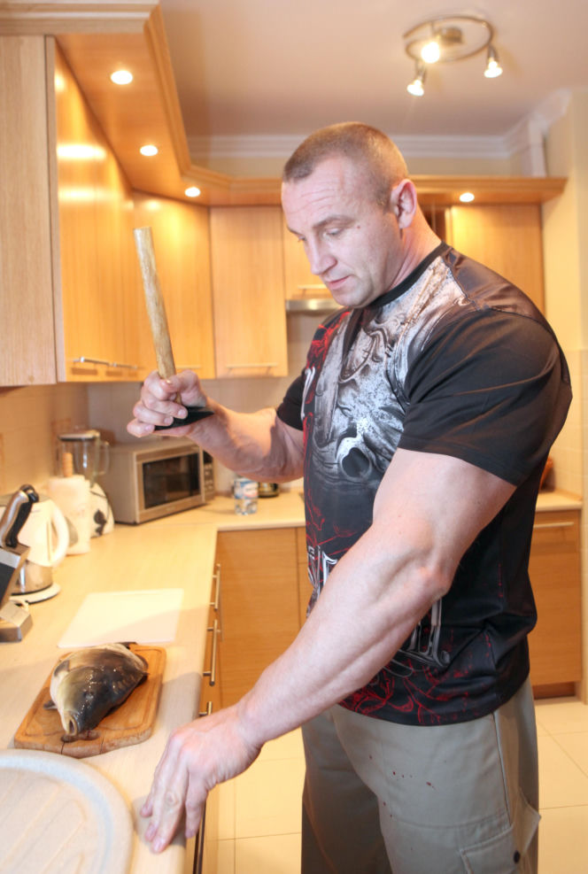 Mariusz Pudzianowski vs. karp