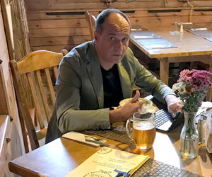 Paweł Kukiz na piwie