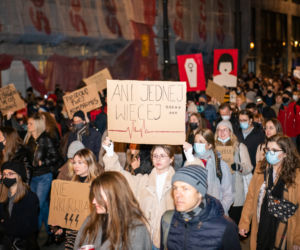 Kraków: Ani jednej więcej. Protest po śmierci ciężarnej Izabeli z Pszczyny