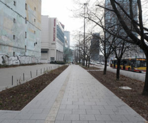  Nowa al. Jana Pawła II pełna niedoróbek i absurdów