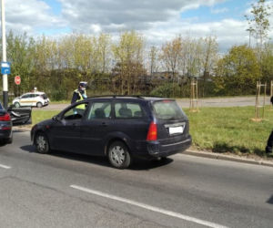 Pijany kierowca uciekał przed policją starym Fordem