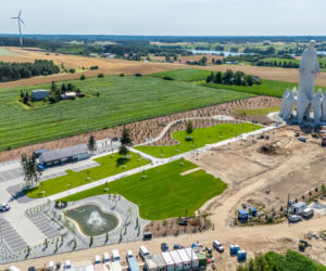 Budowa pomnika Matki Boskiej w Konotopiu