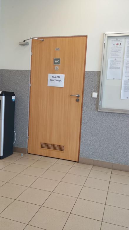 Nieczynna toaleta w siedzibie Straży Miejskiej w Katowicach