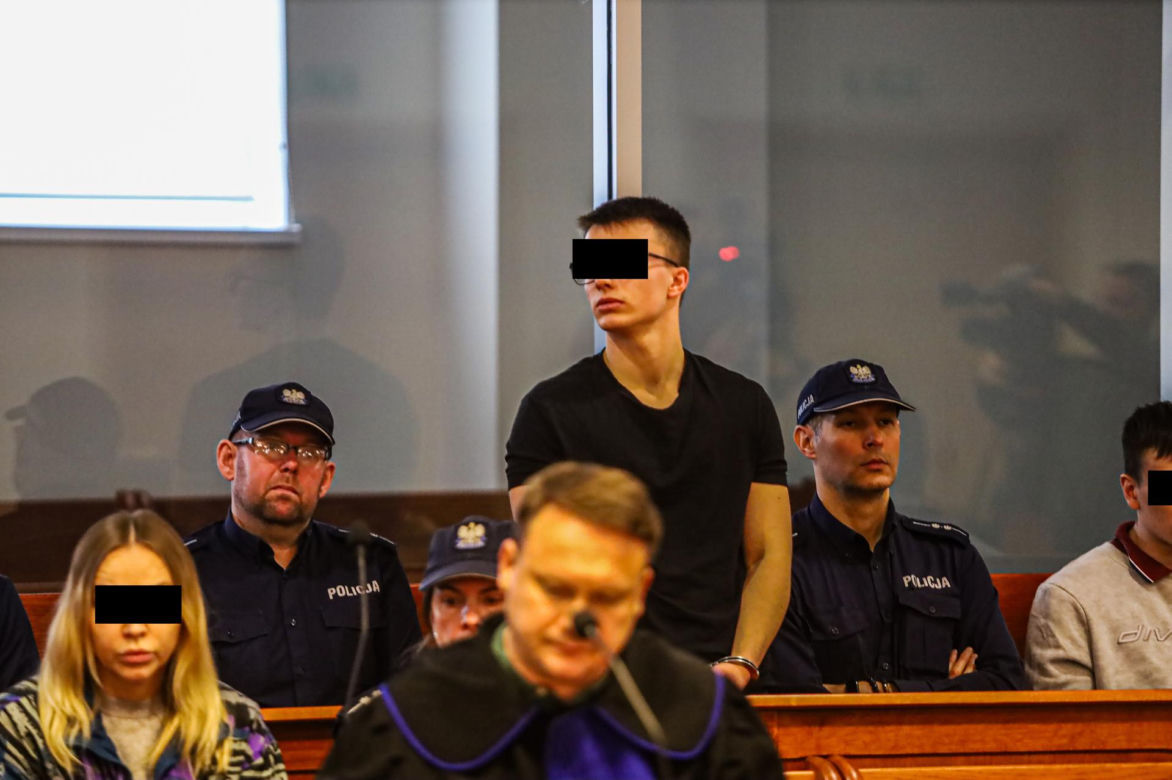 Gang zarabiał na tragedii staruszków!