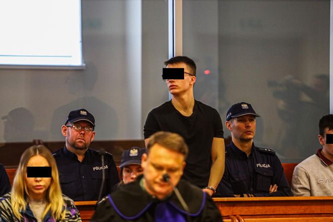 Gang zarabiał na tragedii staruszków!