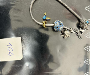 Rozpoznajesz te błyskotki? Policja poszukuje właścicieli bizuterii i kosztowności