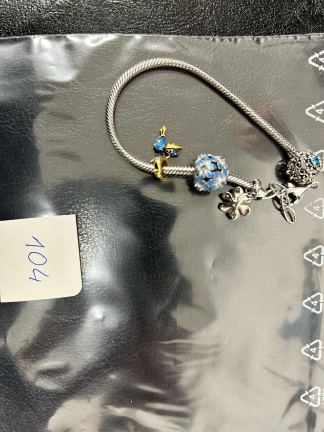 Rozpoznajesz te błyskotki? Policja poszukuje właścicieli bizuterii i kosztowności