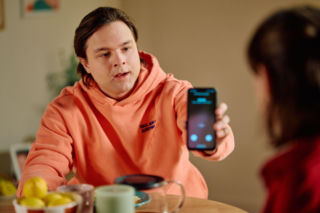 Na Wspólnej, odcinek 4197: Remigiusz doznaje szoku, gdy rozpoznaje w znajomej Igi prostytutkę z komendy