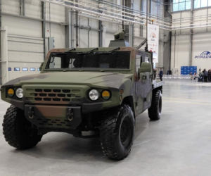 Program San to antydronowy „szwajcarski scyzoryk”? Premier i Szef MON na podpisaniu umowy