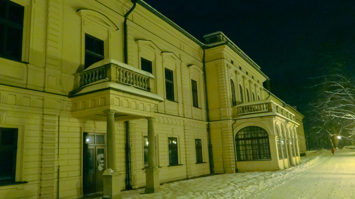 Zimowy Żywiec w obiektywie. Śnieżne miasto prosto z bajek dla dzieci!