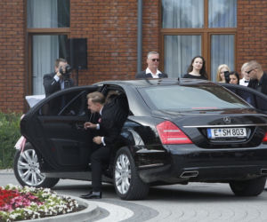 Kuba Wesołowski i Agnieszka Szczurek pojechali do ślubu Mercedesem Klasy S