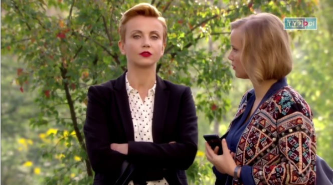 O mnie się nie martw 3 sezon odc. 12. Laura Curyło (Katarzyna Zielińska), Iga Małecka (Joanna Kulig)