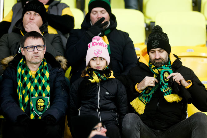 Kibice GKS Katowice dopingowali piłkarzy w meczu z Pogonią
