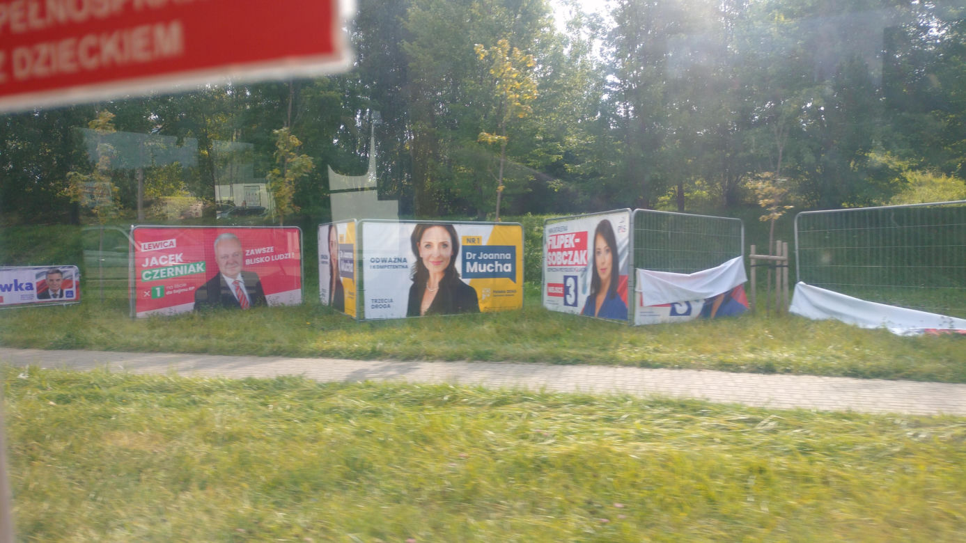 Wyborcze banery w Lublinie. Część jest już zniszczona [GALERIA]