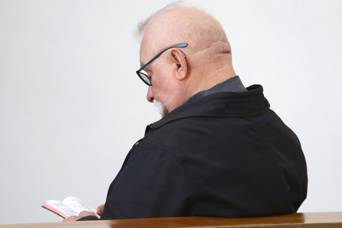 Lech Wałęsa zmienił wizerunek. Wygląda jak słynny gwiazdor muzyki