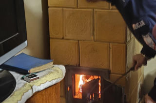 Starsza pani omal nie zamarzła w swoim mieszkaniu