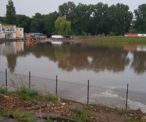 Skutki burz na Śląsku. Zalane ulice, stadion pod wodą! [ZDJĘCIA]