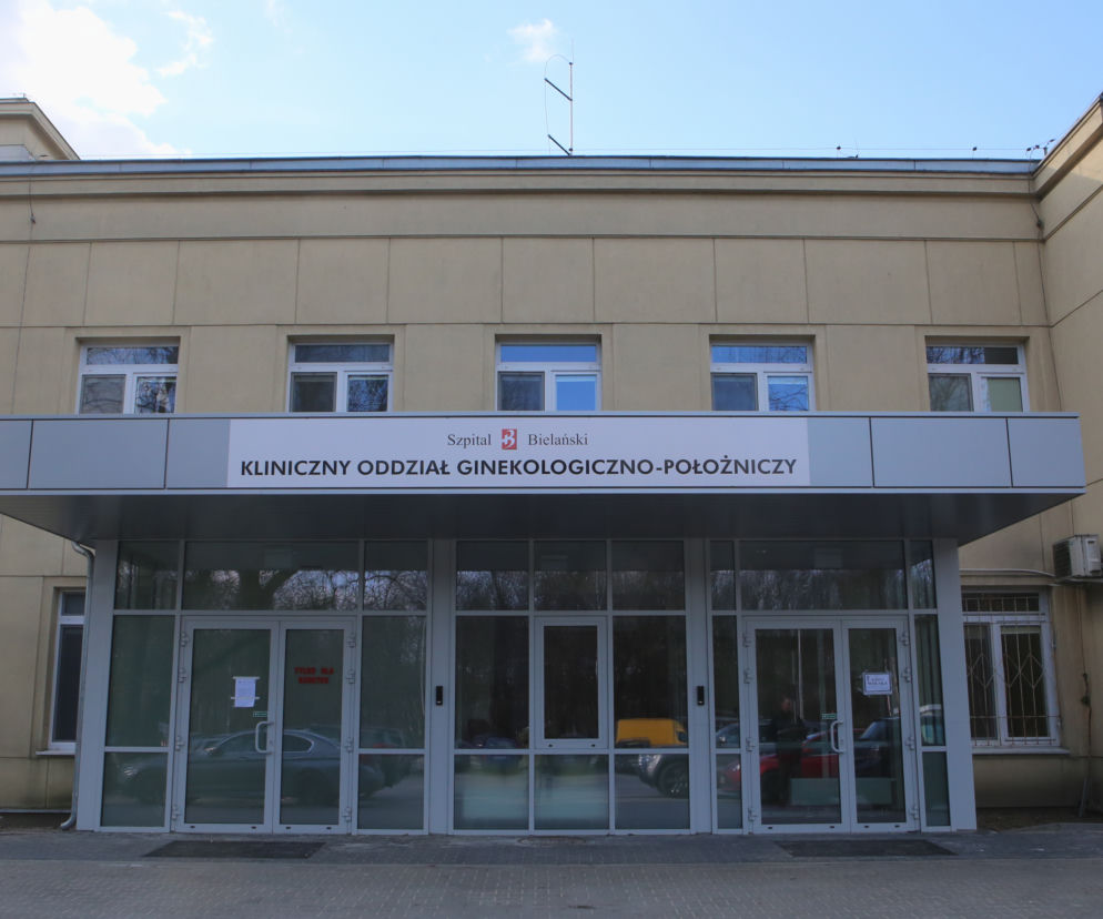 W szpitalu bielańskim zmarła ciężarna kobieta. Była niezaszczepiona i chora na COVID