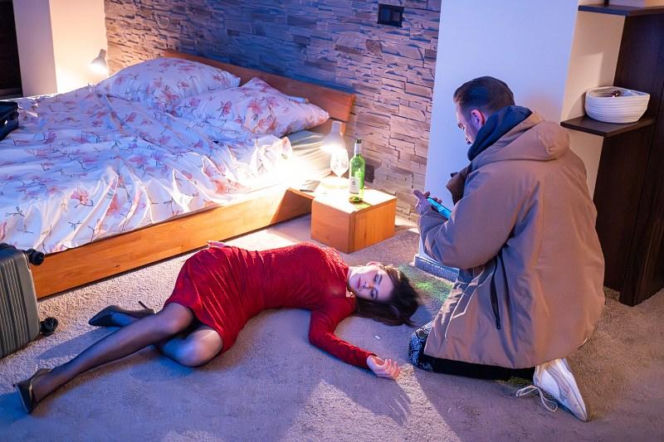 Pierwsza miłość, odcinek 4192: Eliza jest w ciężkim stanie. Angelika oskarża swojego ojca o wyrządzenie krzywdy matce