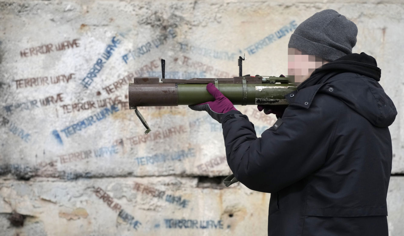 Weterani z Ukrainy uczą, jak się bronić w razie wojny. "Wszyscy muszą być gotowi"