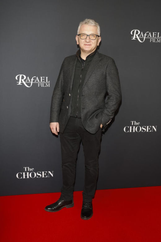 Dawno niewidziany Dariusz Kowalski pojawił się na premierze filmu. Tak dziś wygląda odtwórca roli Janusza Tracza z "Plebanii"