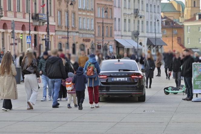 Minister rolnictwa Stefan Krajewski na jarmarku wielkanocnym