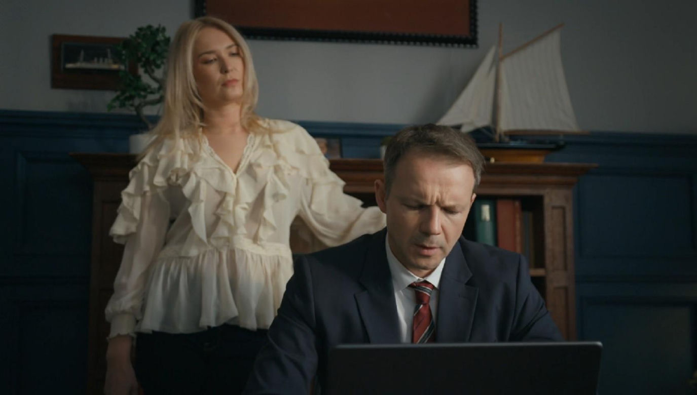 Barwy szczęścia odc. 3398. Karolina (Marta Dąbrowska), Bruno (Lesław Żurek)