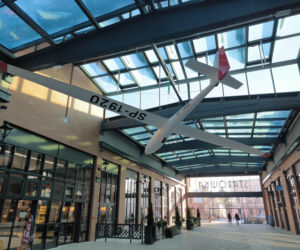 Stary szybowiec w nowej roli – instalacja w Starówce