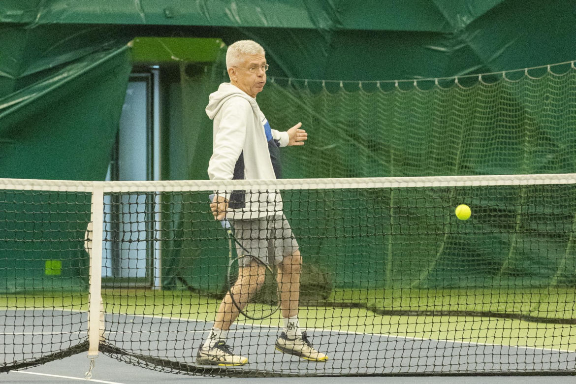 Karczewski gra w tenis. Ale wymiata!