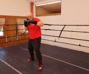 Adam Kownacki zbudował sobie ring w domu