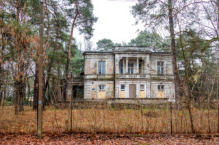 Opuszczona willa w Konstancinie