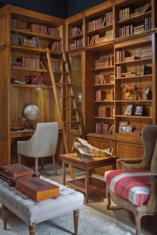 Klasyczna biblioteka w nowoczesnym wnętrzu