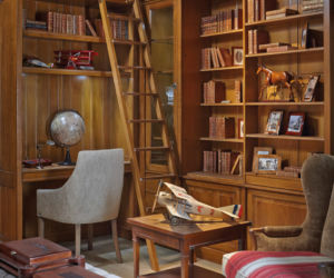Klasyczna biblioteka w nowoczesnym wnętrzu